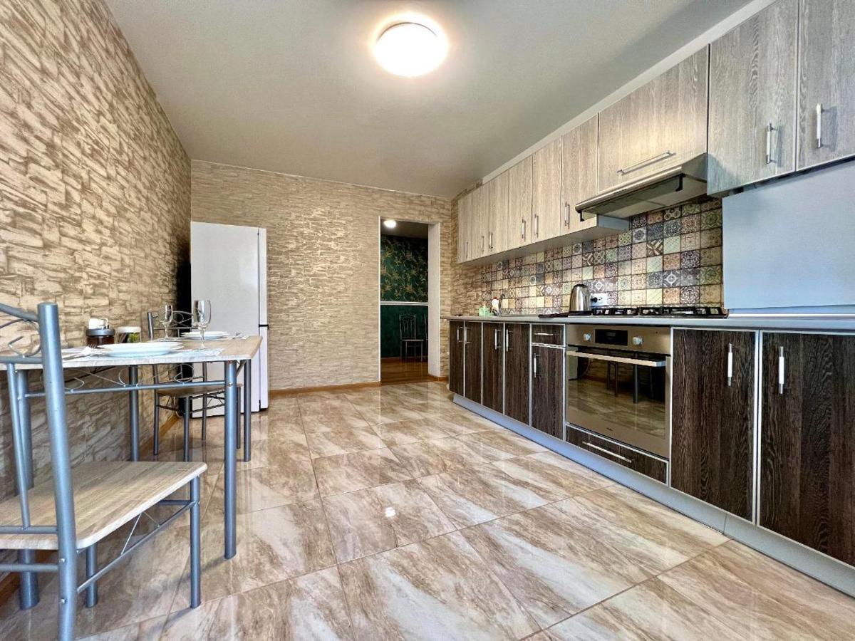 Apartpoltava Простора Однокімнатна Квартира В Новобудові, Корпусний Парк 외부 사진